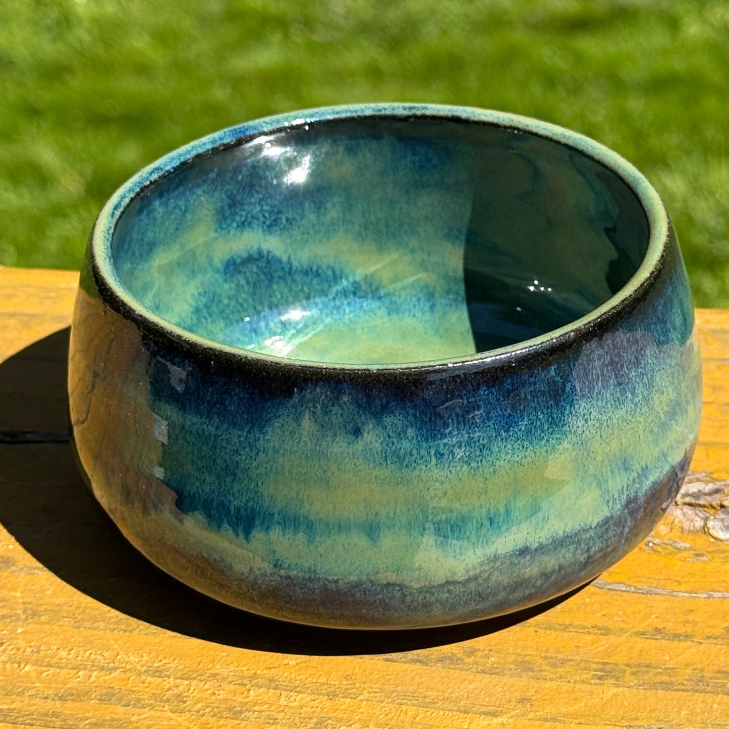 Oceanic Waves Bowl